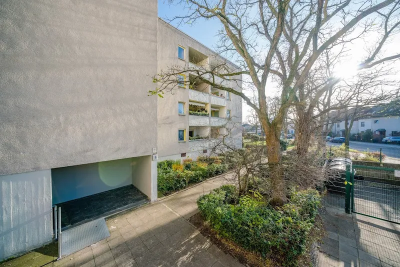 Wohnung sucht Mieter! Einkommensgrenzen bitte beachten! — photo 1